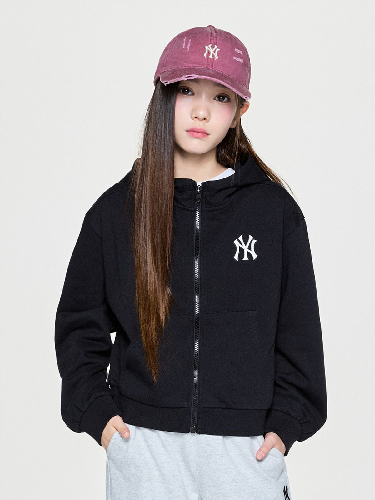 엠엘비 키즈(MLB KIDS) 베이직 여아 스몰로고 크롭 후드 집업 NY (Black)