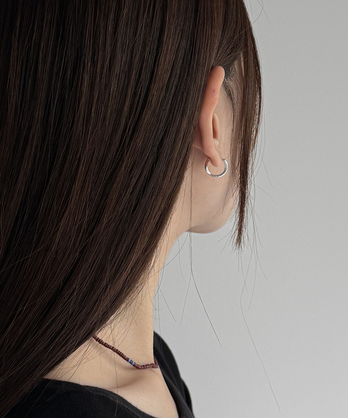 바라두(BARADU) 925 Matte wave hoop earrings