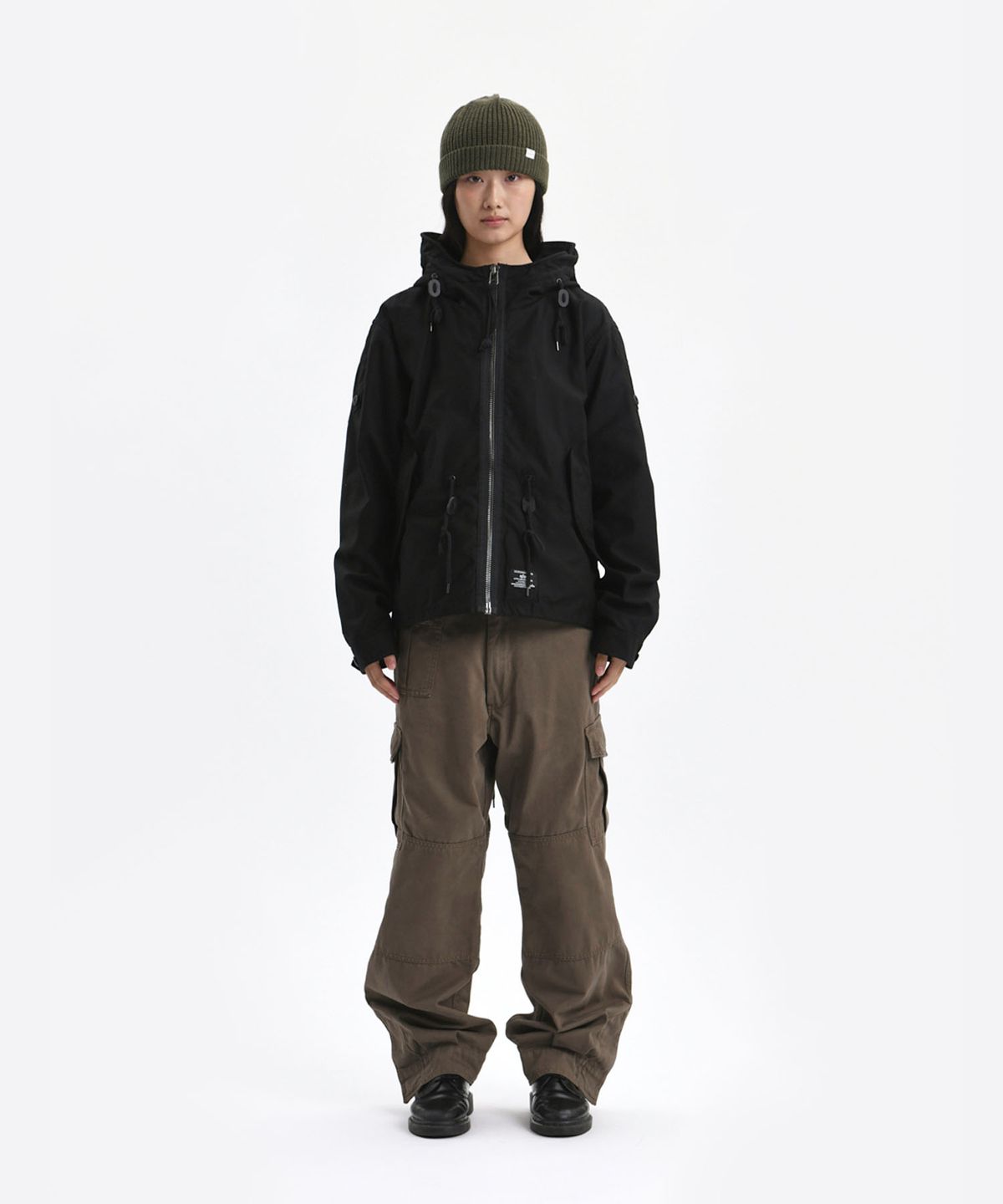 알파 인더스트리(ALPHA INDUSTRIES) M-65 모드 피시테일 필드 코트 블랙