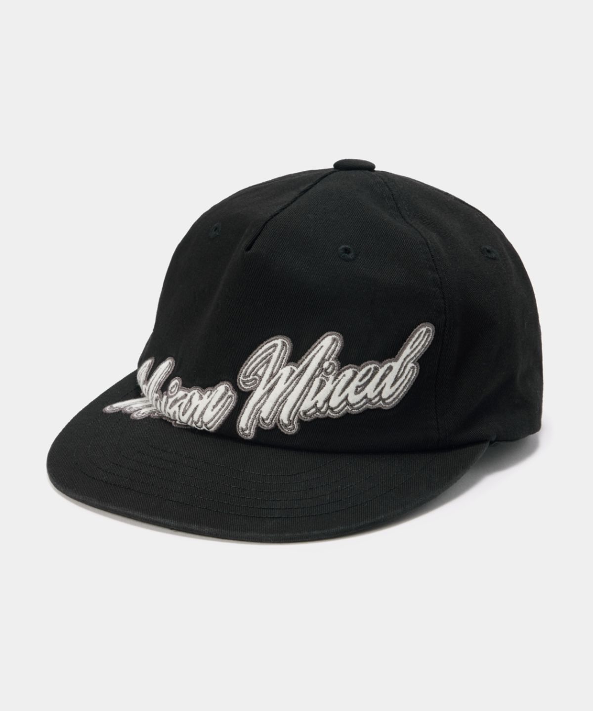 메종미네드(MAISON MINED) SCRIPT TYPE APPLIQUE BALL CAP BLACK