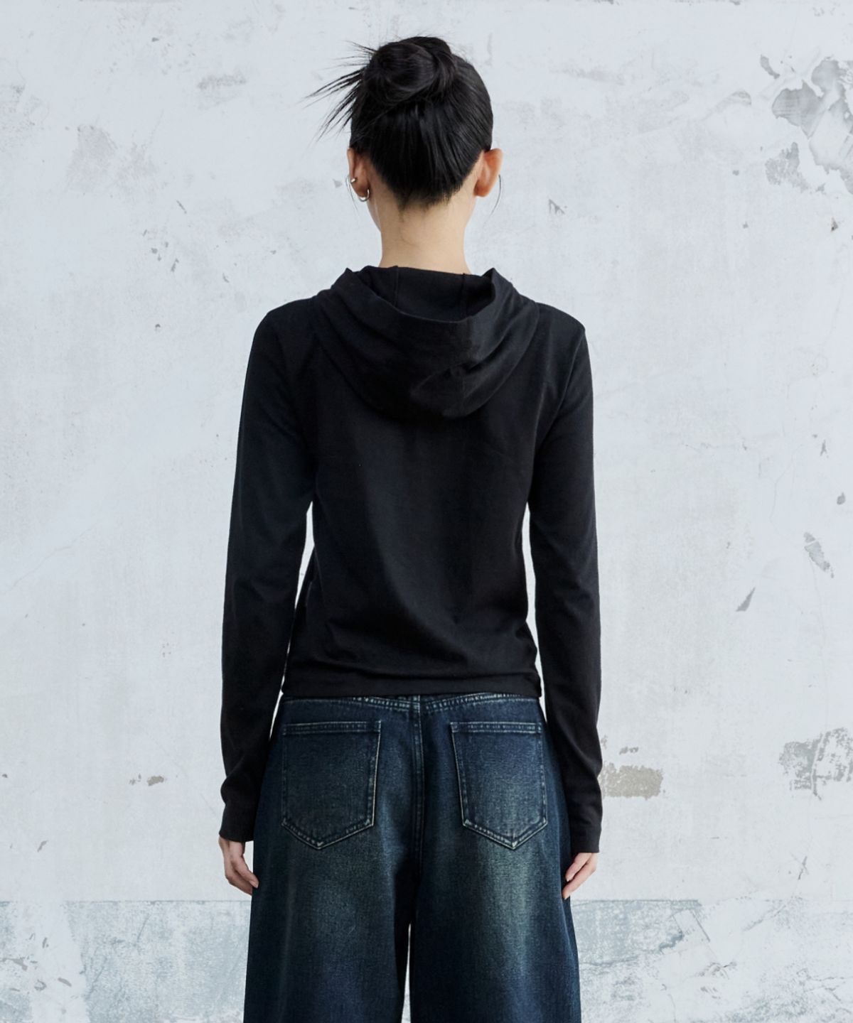 메종미네드(MAISON MINED) (W) LEGACY HOODED LONG SLEEVE BLACK