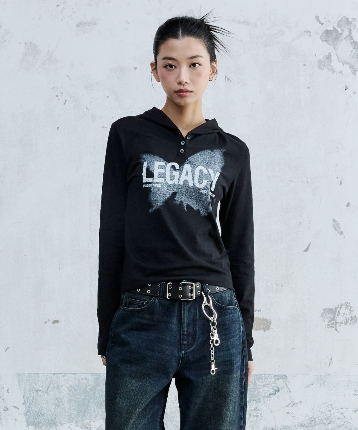 메종미네드(MAISON MINED) (W) LEGACY HOODED LONG SLEEVE BLACK