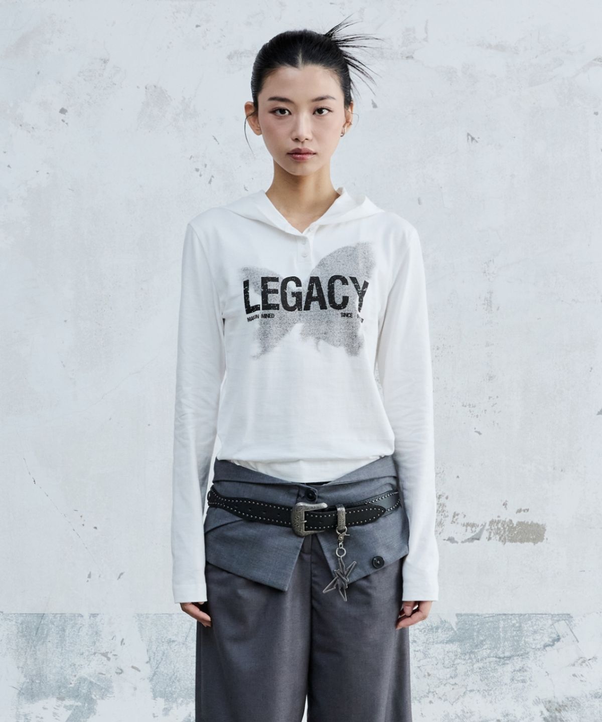 메종미네드(MAISON MINED) (W) LEGACY HOODED LONG SLEEVE WHITE