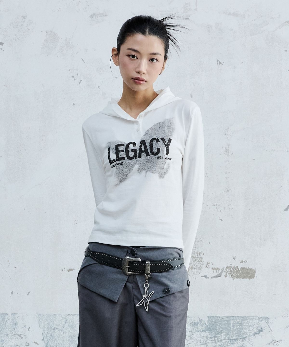 메종미네드(MAISON MINED) (W) LEGACY HOODED LONG SLEEVE WHITE