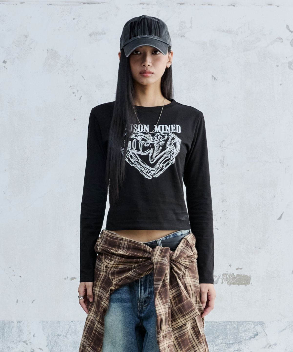 메종미네드(MAISON MINED) (W) DOODLE HEART LONG SLEEVE BLACK