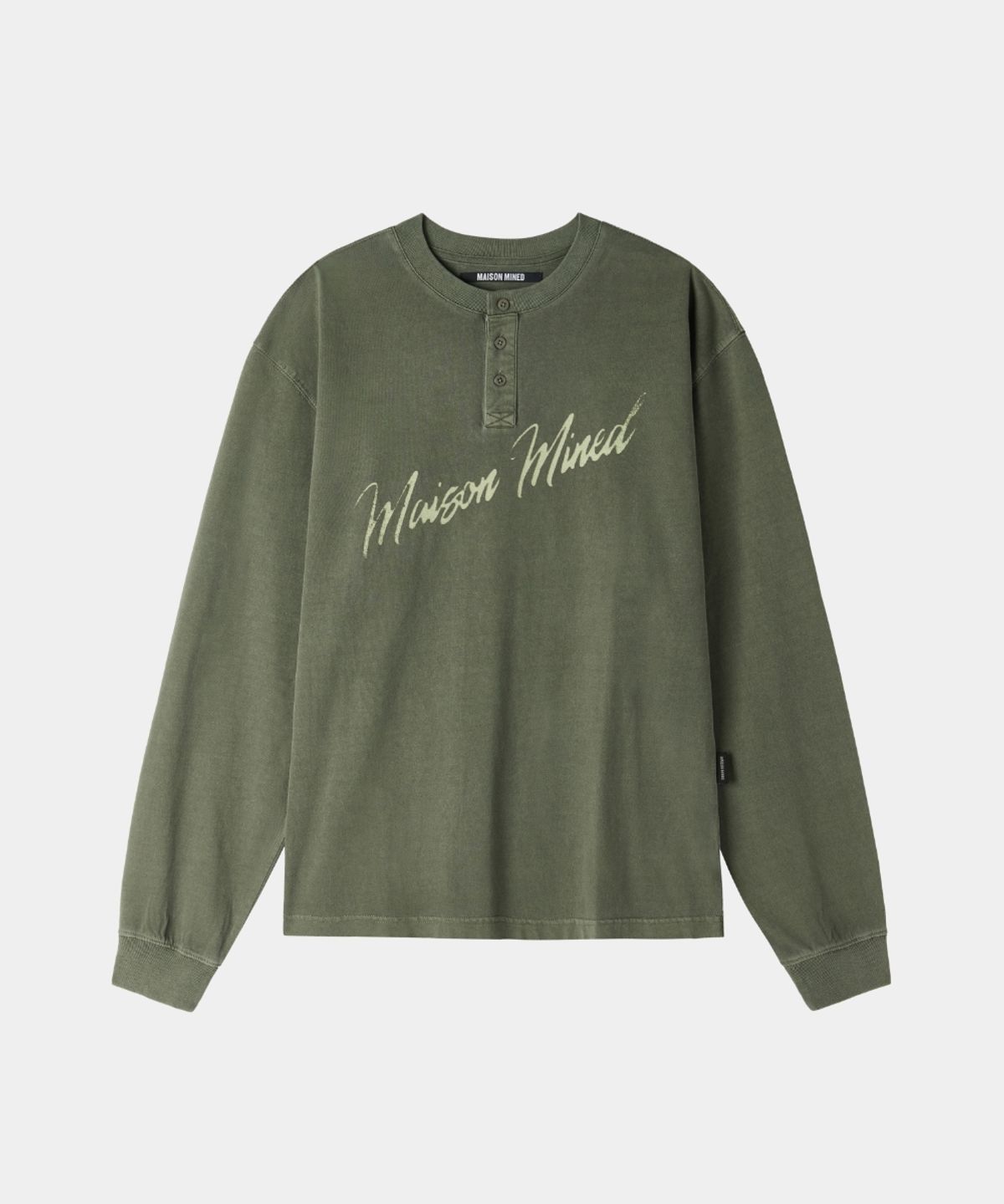 메종미네드(MAISON MINED) SCRIPT TYPE HENLEY NECK LONG SLEEVE KHAKI