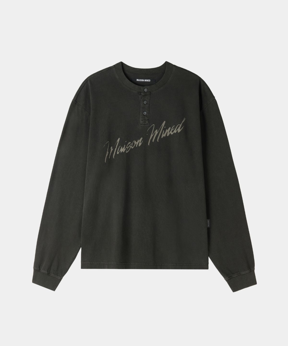 메종미네드(MAISON MINED) SCRIPT TYPE HENLEY NECK LONG SLEEVE BLACK