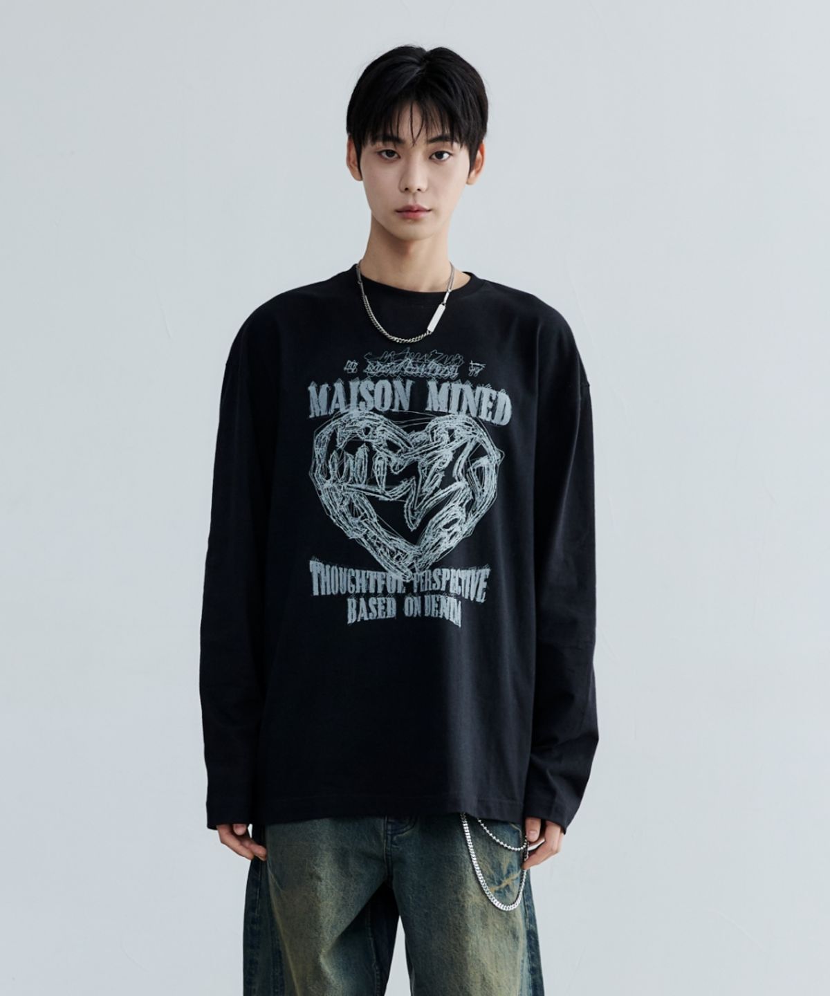 메종미네드(MAISON MINED) DOODLE HEART LONG SLEEVE BLACK