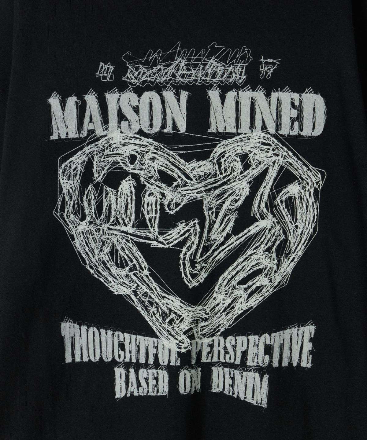 메종미네드(MAISON MINED) DOODLE HEART LONG SLEEVE BLACK