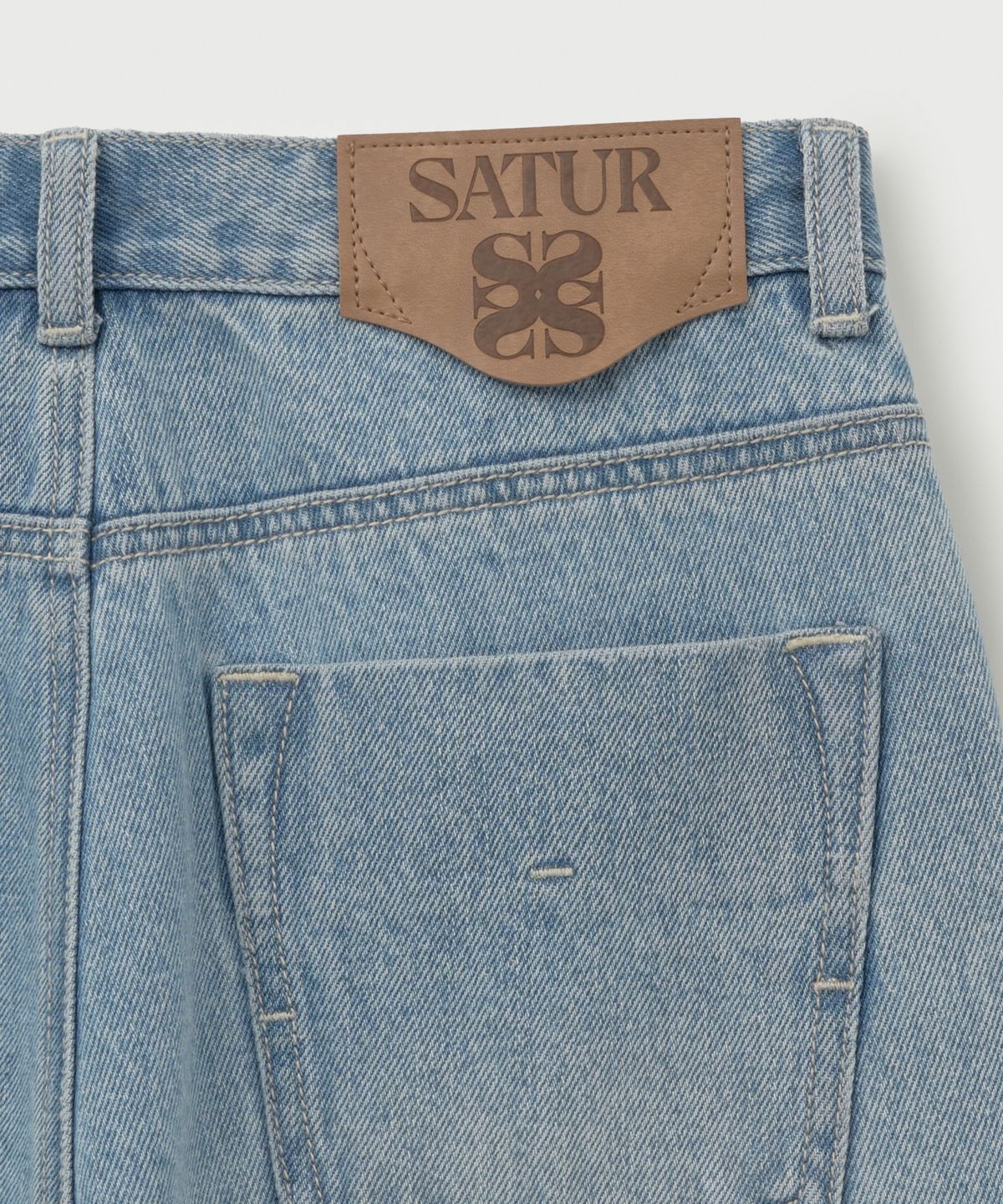 세터(SATUR) (W) 세미 루즈 부츠컷 워시드 데님 팬츠 라이트 블루