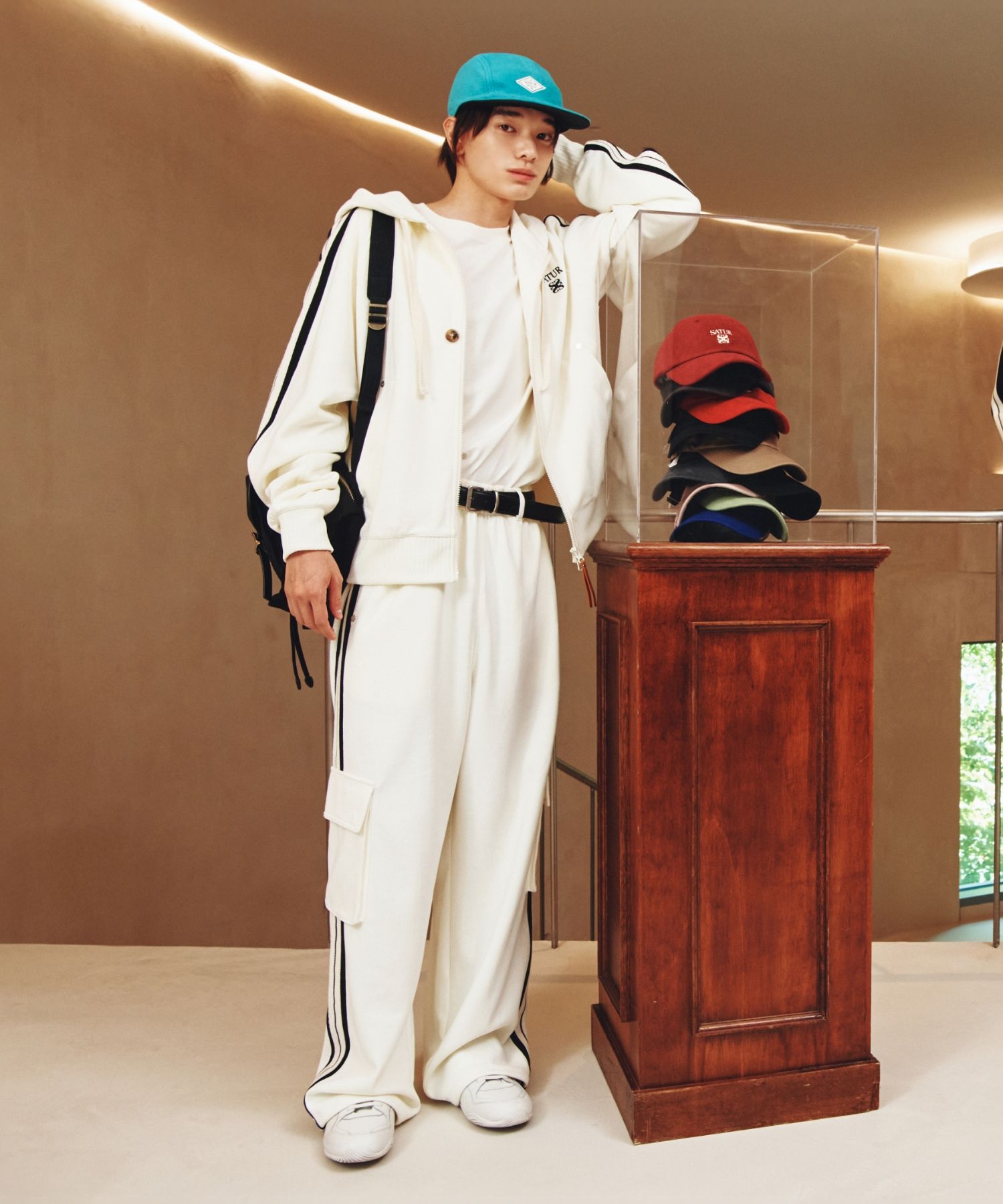 MUSINSA公式 | SATUR Lawton Cargo Track Pants Cream Black