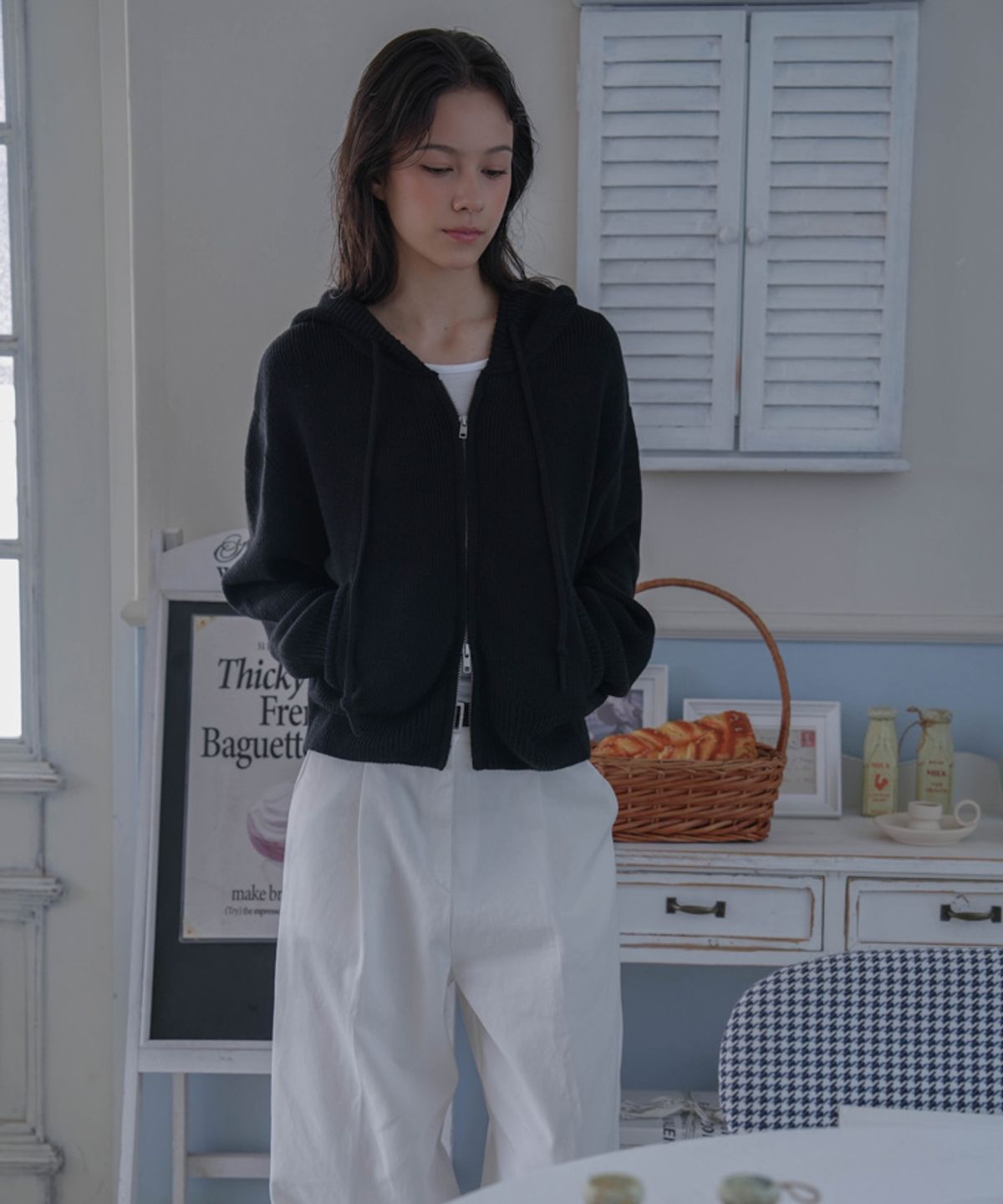 드헤베(DEHEVE) Two-way Hood Zip-up Knit [Black]
