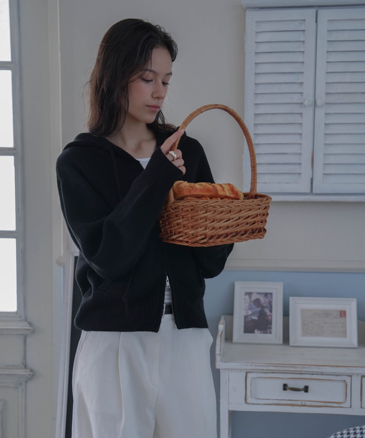 드헤베(DEHEVE) Two-way Hood Zip-up Knit [Black]