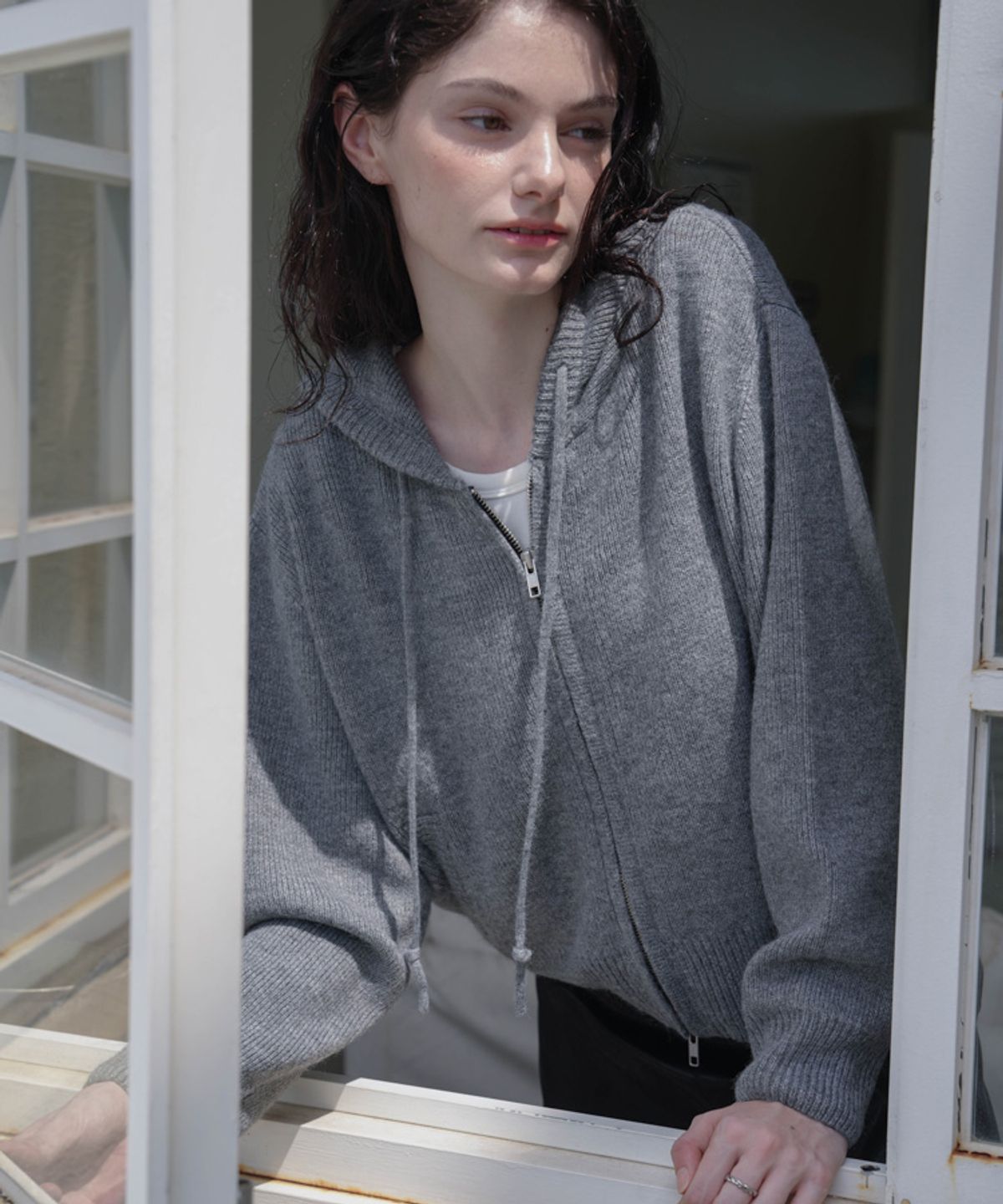 드헤베(DEHEVE) Two-way Hood Zip-up Knit [Gray]