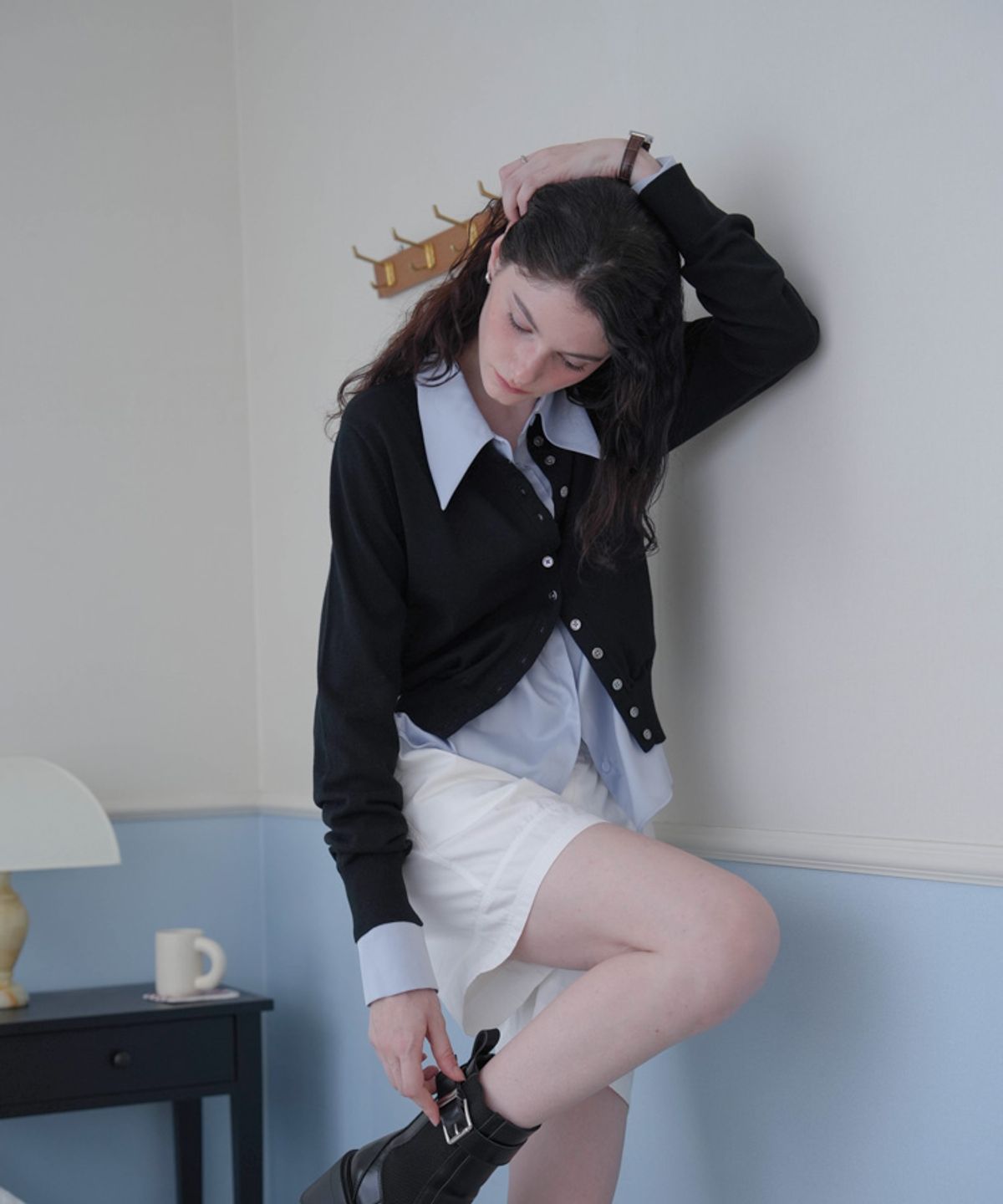 드헤베(DEHEVE) Signiture Pearl Button Cardigan [Black]