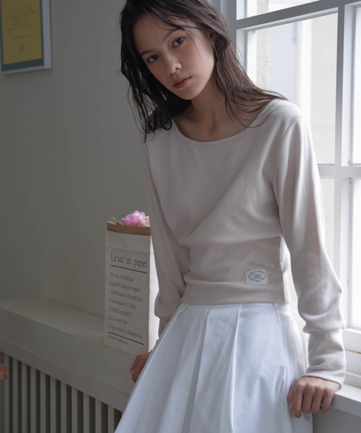 드헤베(DEHEVE) Slim U-neck Long Sleeve [Beige]