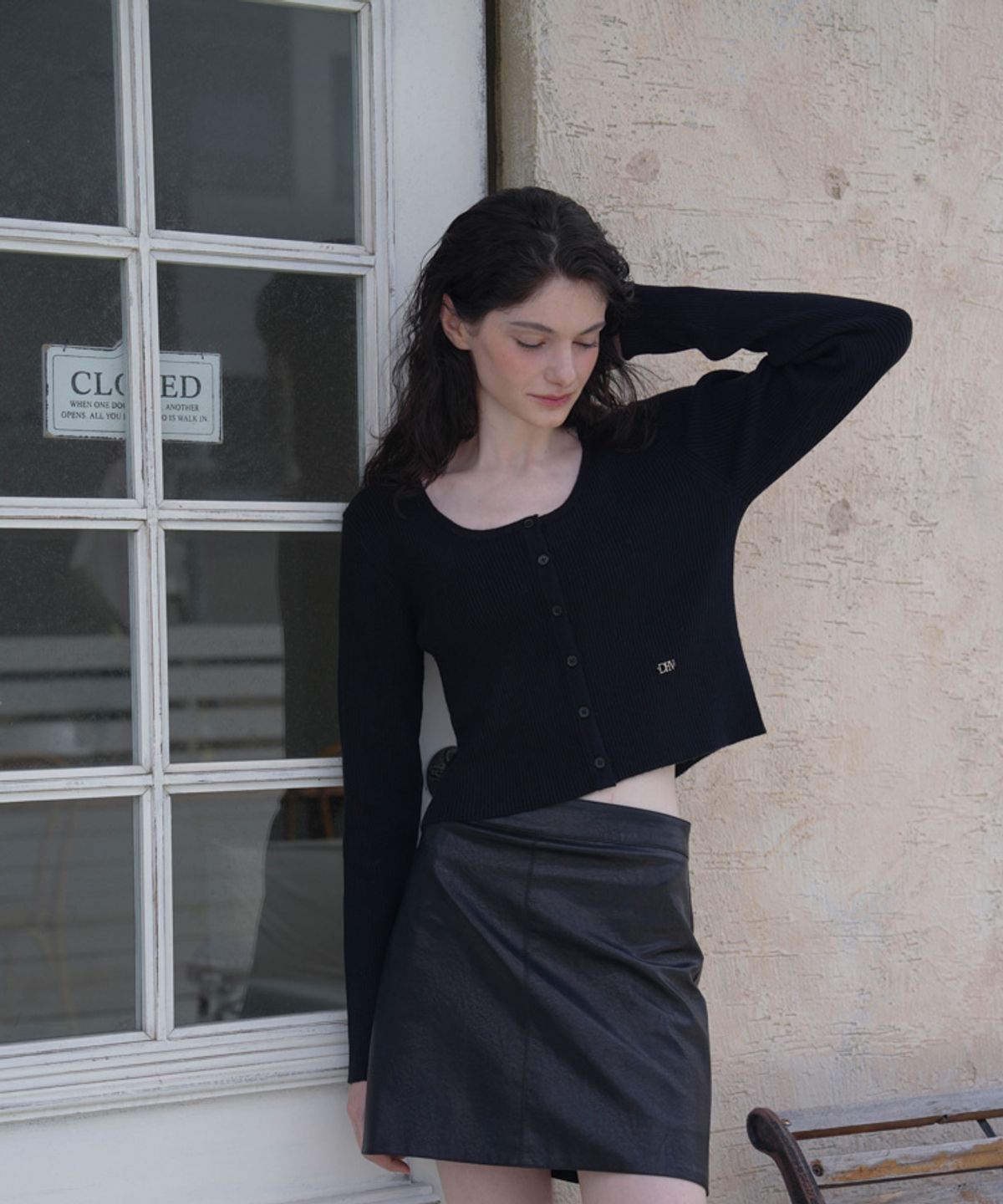 드헤베(DEHEVE) Round Ribbed Cardigan [Black]