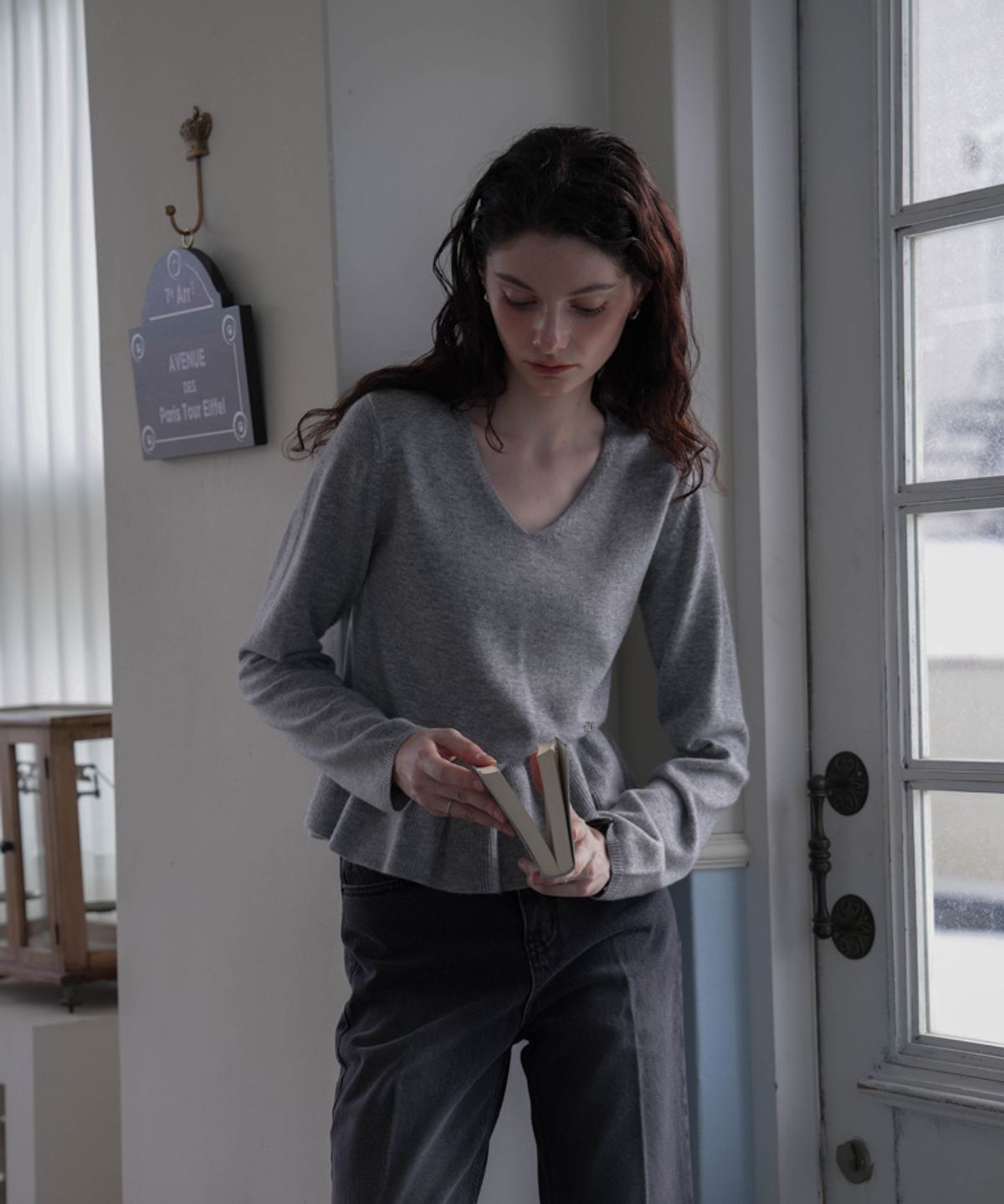 드헤베(DEHEVE) V-neck Flare Shirring Knit [Gray]