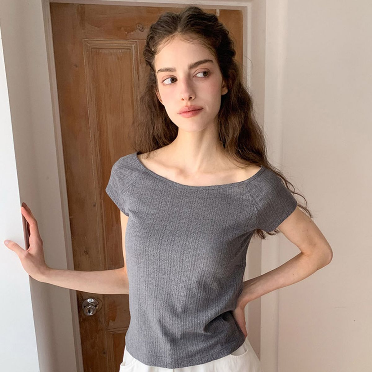 리리수(LILISU) Ivy Tshirts / Charcoal