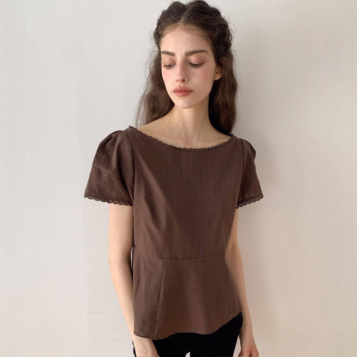 리리수(LILISU) Dewy Blouse / Brown
