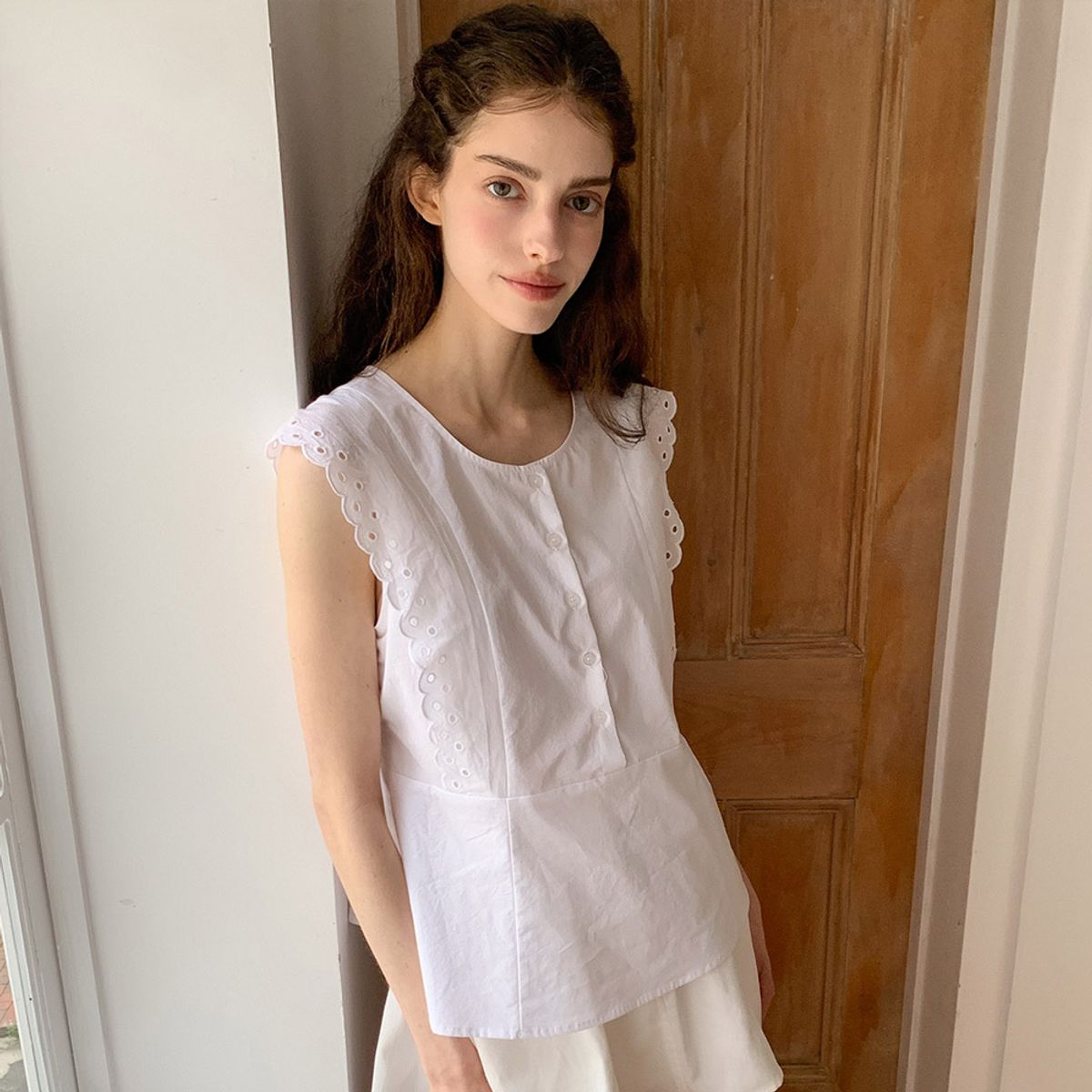 리리수(LILISU) Mane Blouse / White