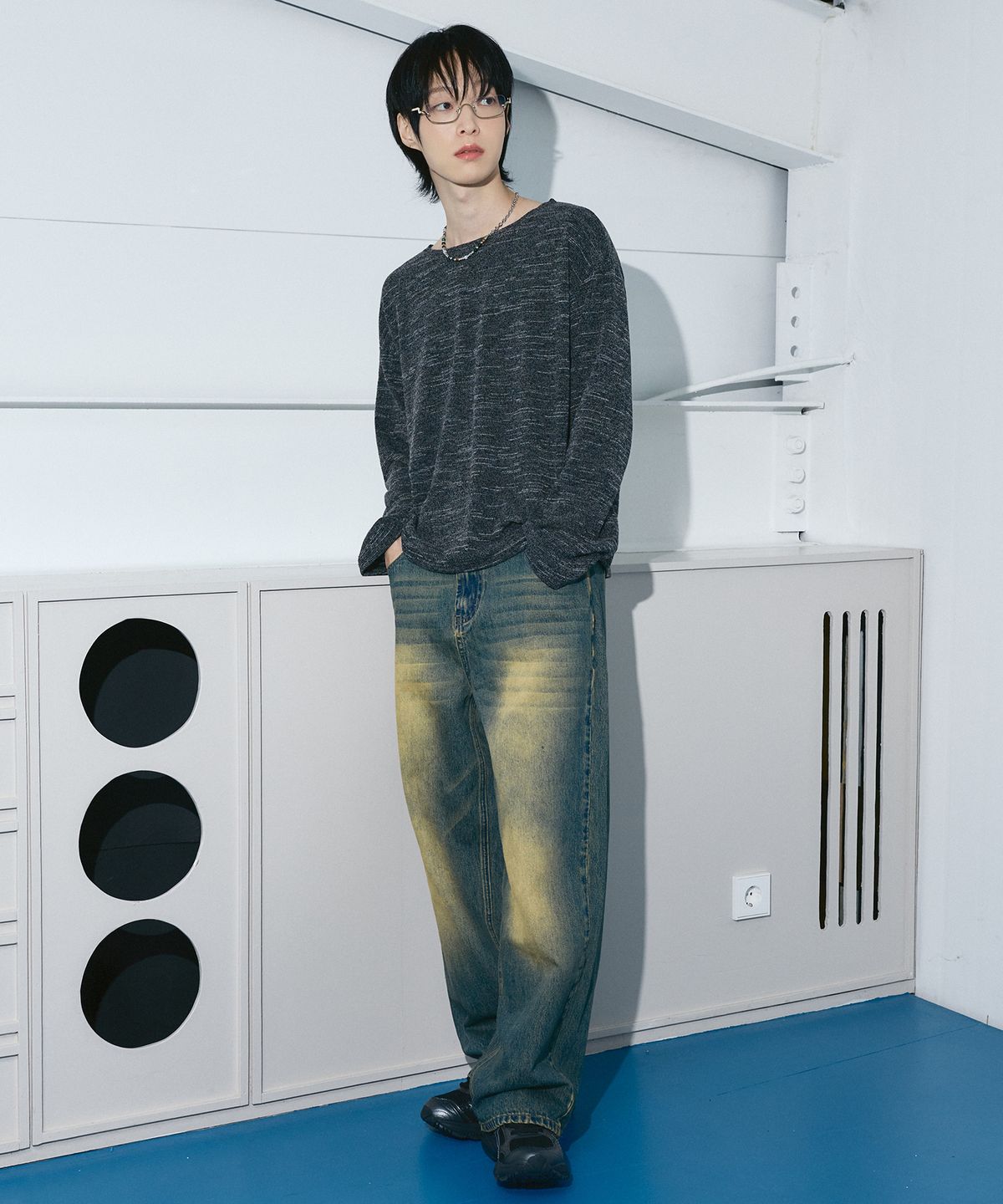 엘엑스티(LXT) 소프트 크롭 니트 롱슬리브 [차콜]