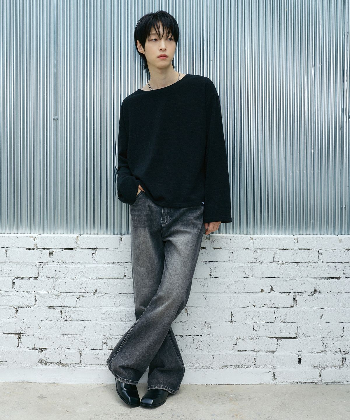 엘엑스티(LXT) 소프트 크롭 니트 롱슬리브 [블랙]