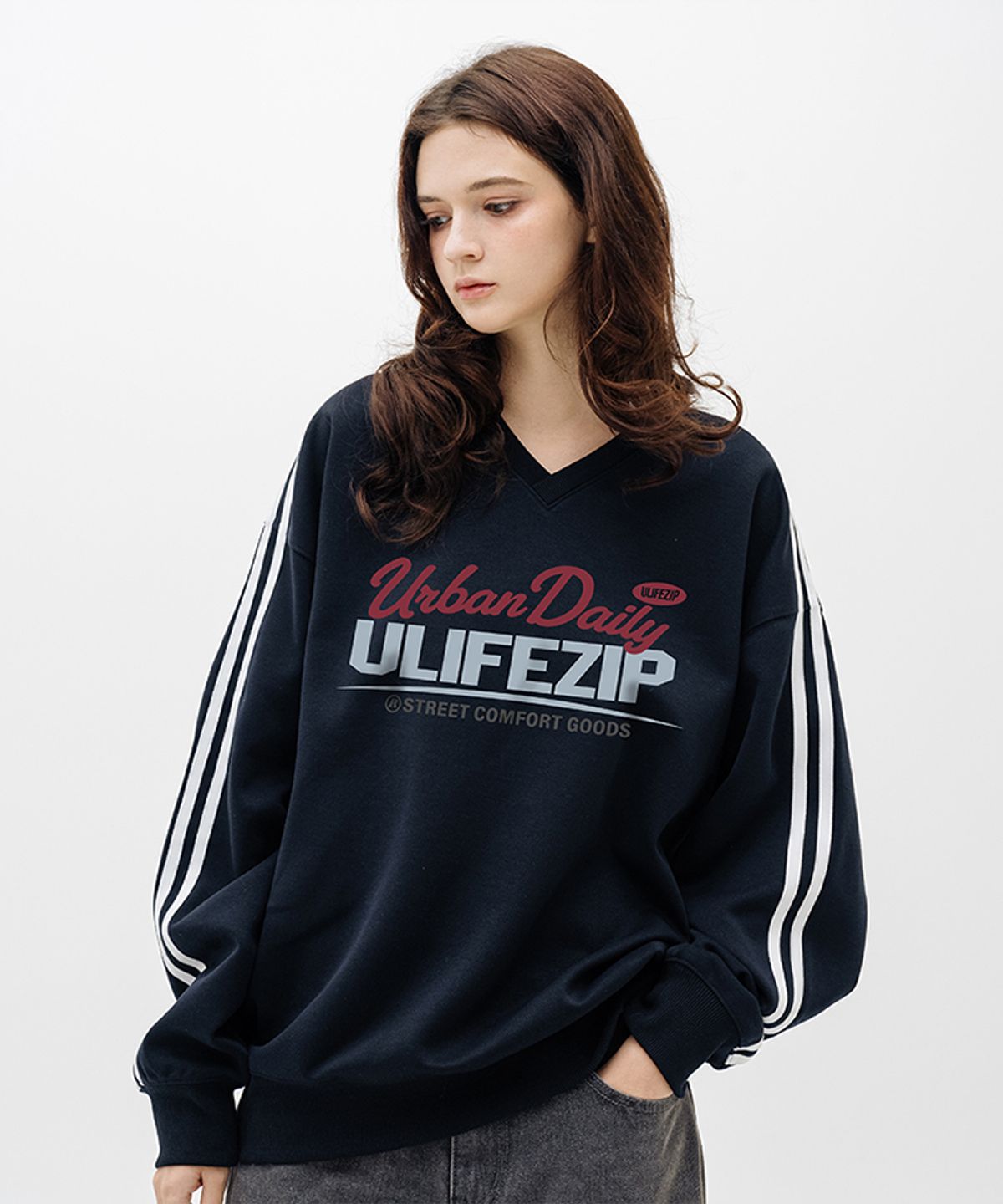 유라이프지(ULIFEZIP) 어반컴포트 오버핏 트랙 브이넥 맨투맨 3 Color [ULZV_0017]