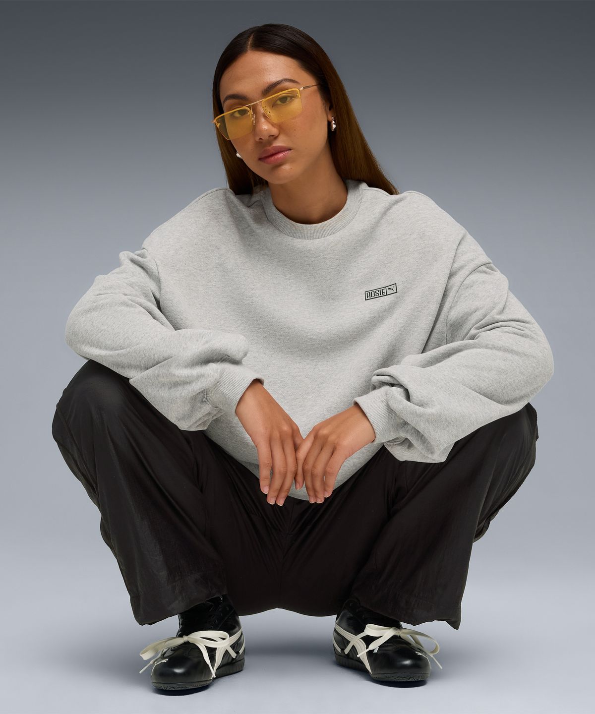 푸마(PUMA) 푸마 x 로제 오버사이즈 크루 TR - 플랫 라이트 그레이 / 633803-10