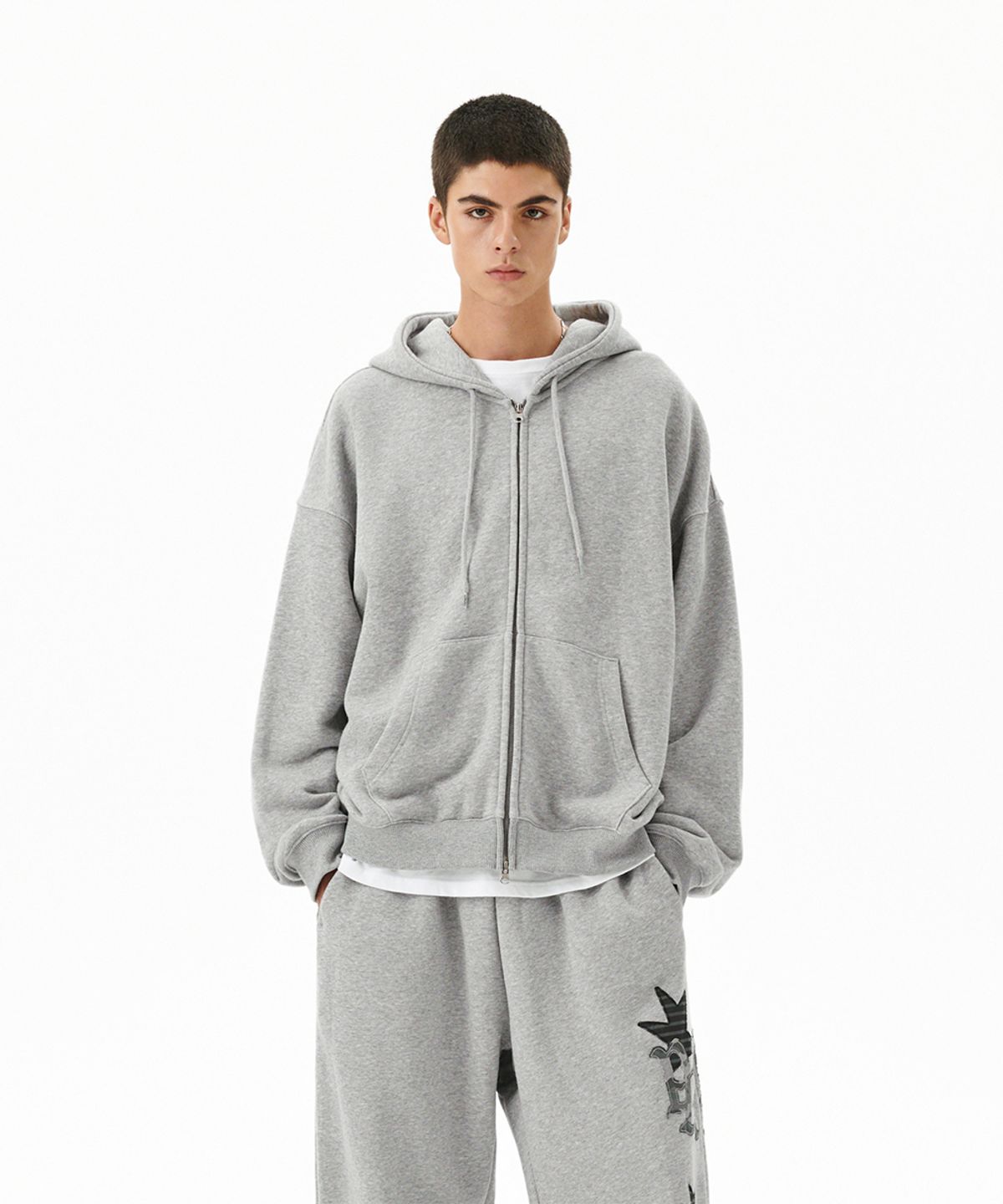 마하그리드(MAHAGRID) PRAY APPLIQUE ZIP UP HOODIE GREY(MG2FFMM495A)