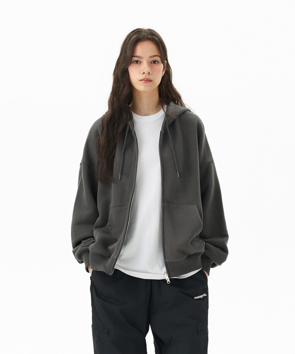 마하그리드(MAHAGRID) PRAY APPLIQUE ZIP UP HOODIE CHARCOAL(MG2FFMM495A)