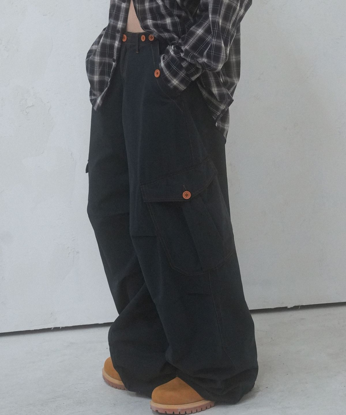 어반드레스(AVANDRESS) Enter Wide Cargo Cotton Pants CAMO
