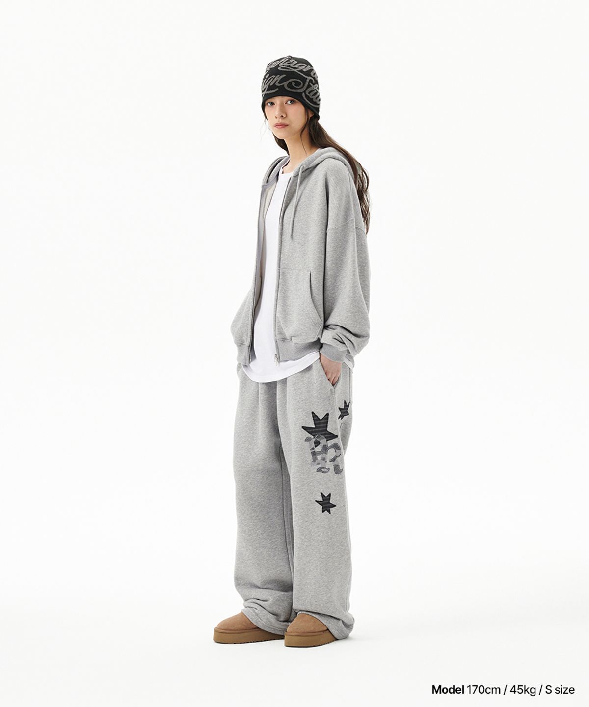 마하그리드(MAHAGRID) PRAY APPLIQUE SWEAT PANT GREY(MG2FFMPA05A)