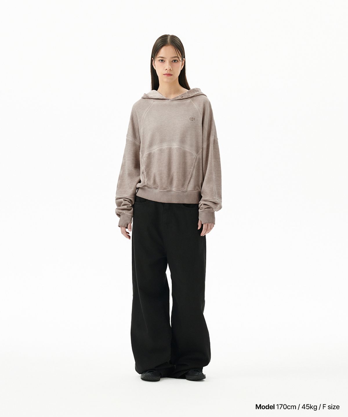 마하그리드(MAHAGRID) DYED CURVED SEAM CROP HOODIE BEIGE(MG2FFFM417A)