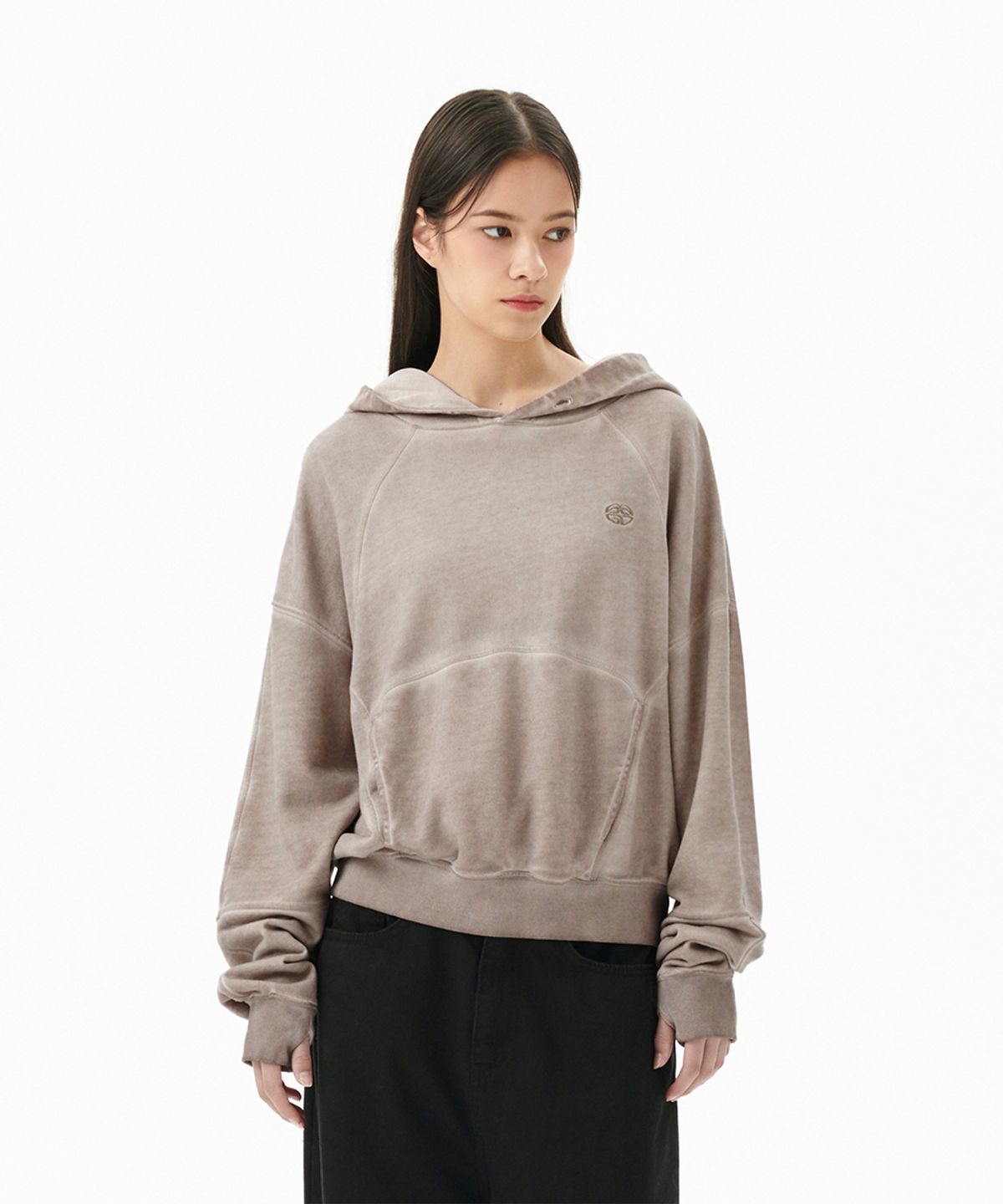 마하그리드(MAHAGRID) DYED CURVED SEAM CROP HOODIE BEIGE(MG2FFFM417A)
