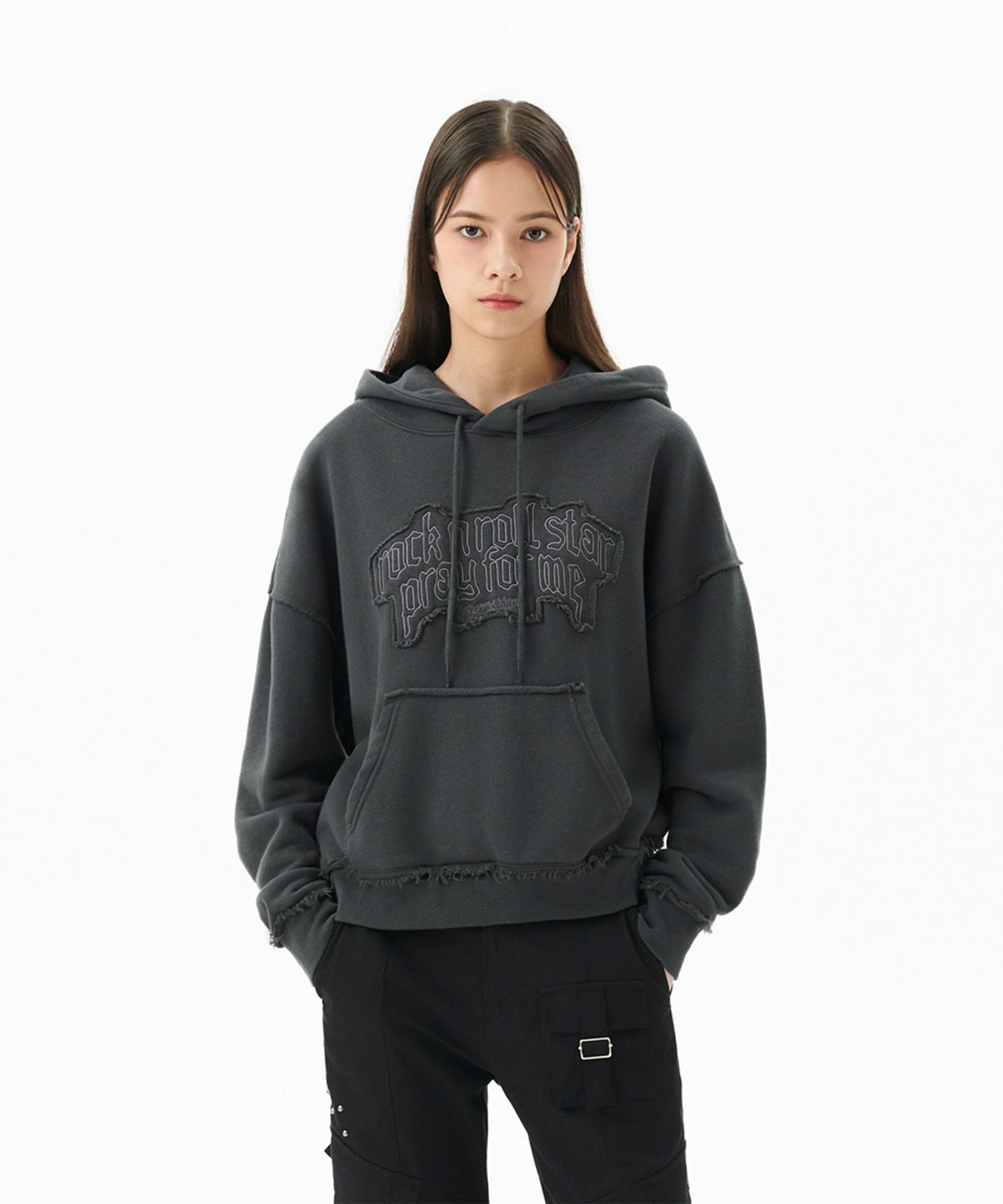 마하그리드(MAHAGRID) RAW CUT PRAY CROP HOODIE CHARCOAL(MG2FFFM418A)