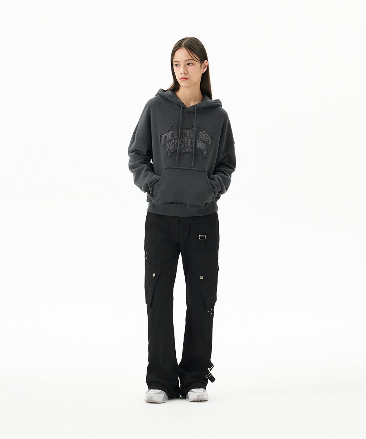 마하그리드(MAHAGRID) RAW CUT PRAY CROP HOODIE CHARCOAL(MG2FFFM418A)