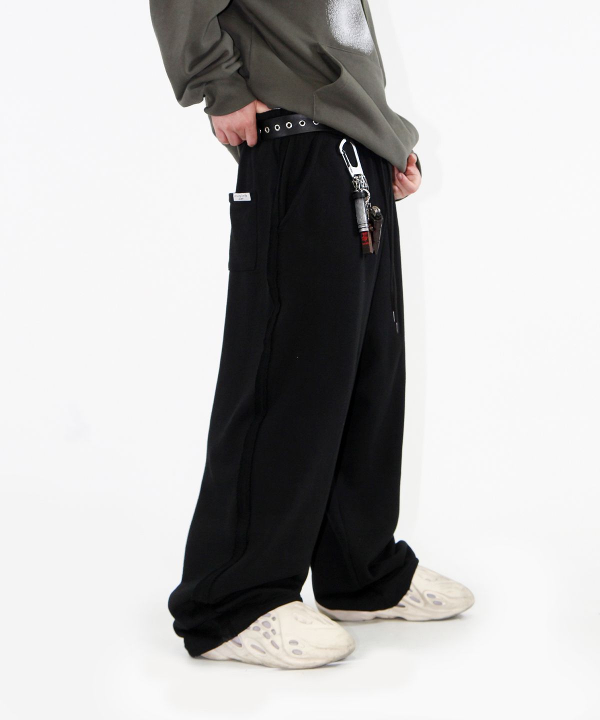 크리건(CRIGUN) Wide Track Pants Max Over Fit BLACK