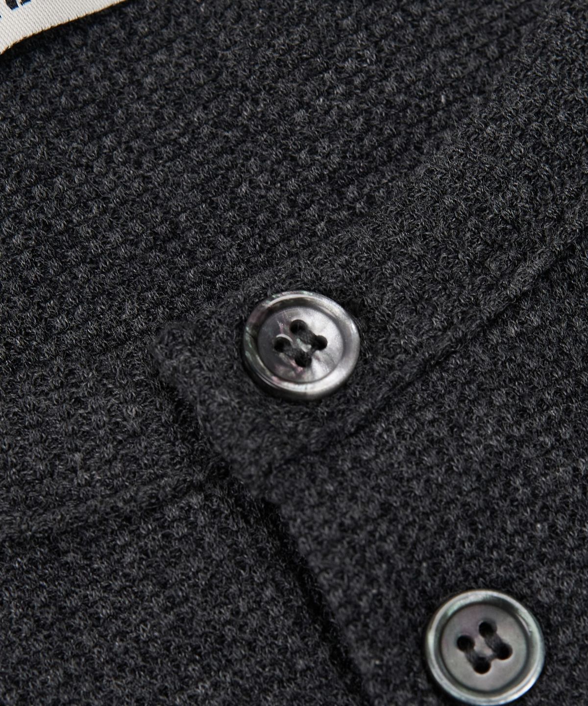 엑스컨테이너(EXCONTAINER) 헨리넥 와플 롱 슬리브 (CHARCOAL)