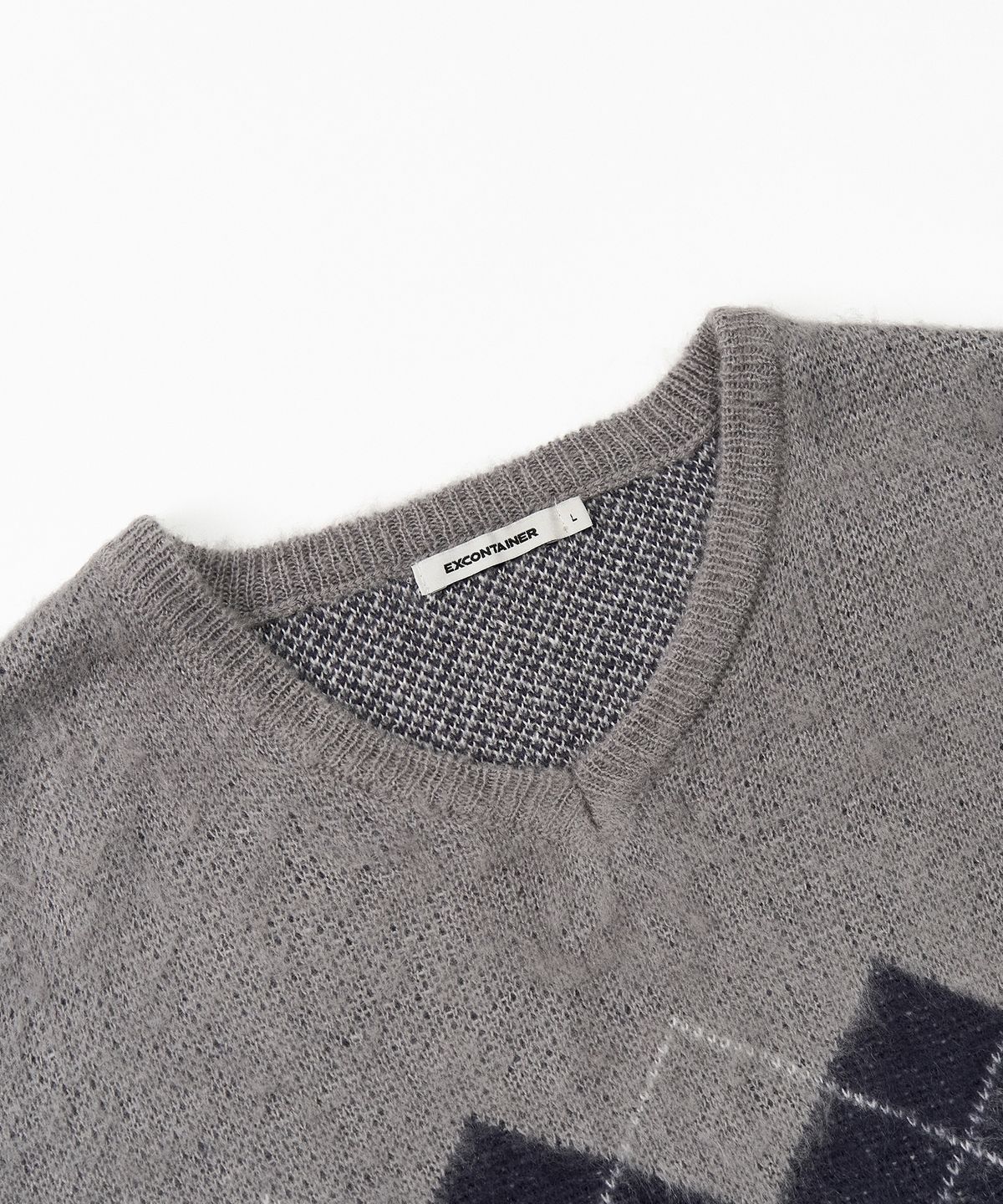 엑스컨테이너(EXCONTAINER) 헤어리 아가일 브이넥 니트 (GREY)