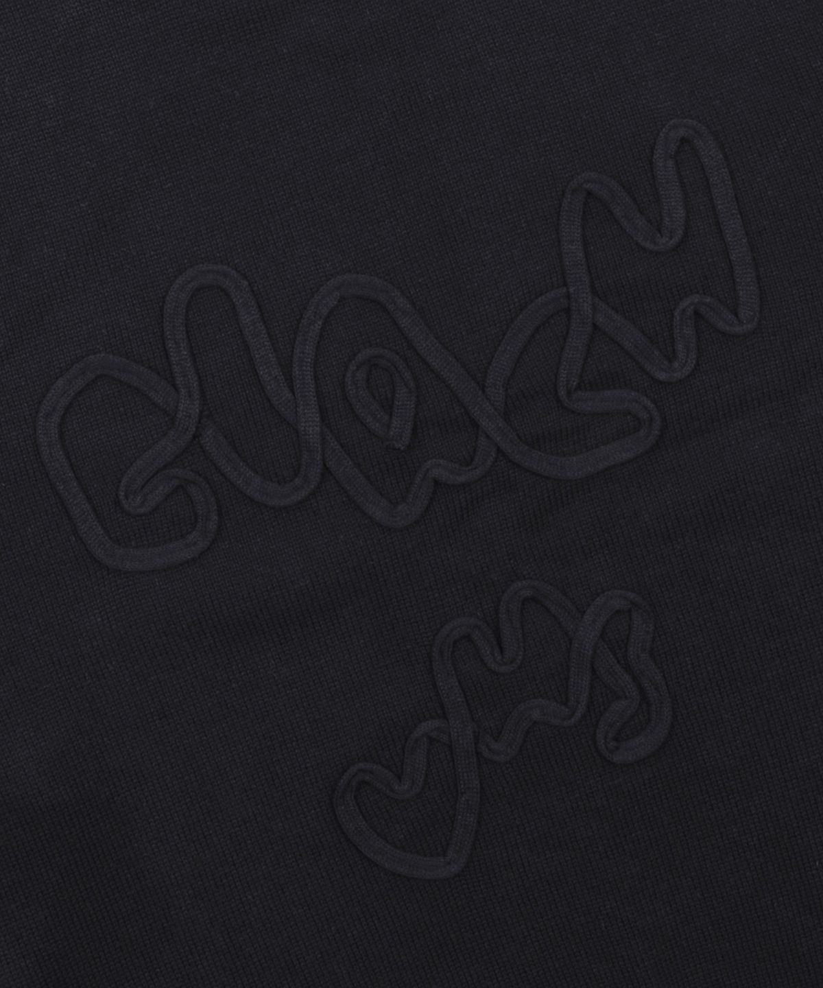 글랙(GLACK) GNT070 VHS 라인 자수 크루넥 니트 (BLACK)