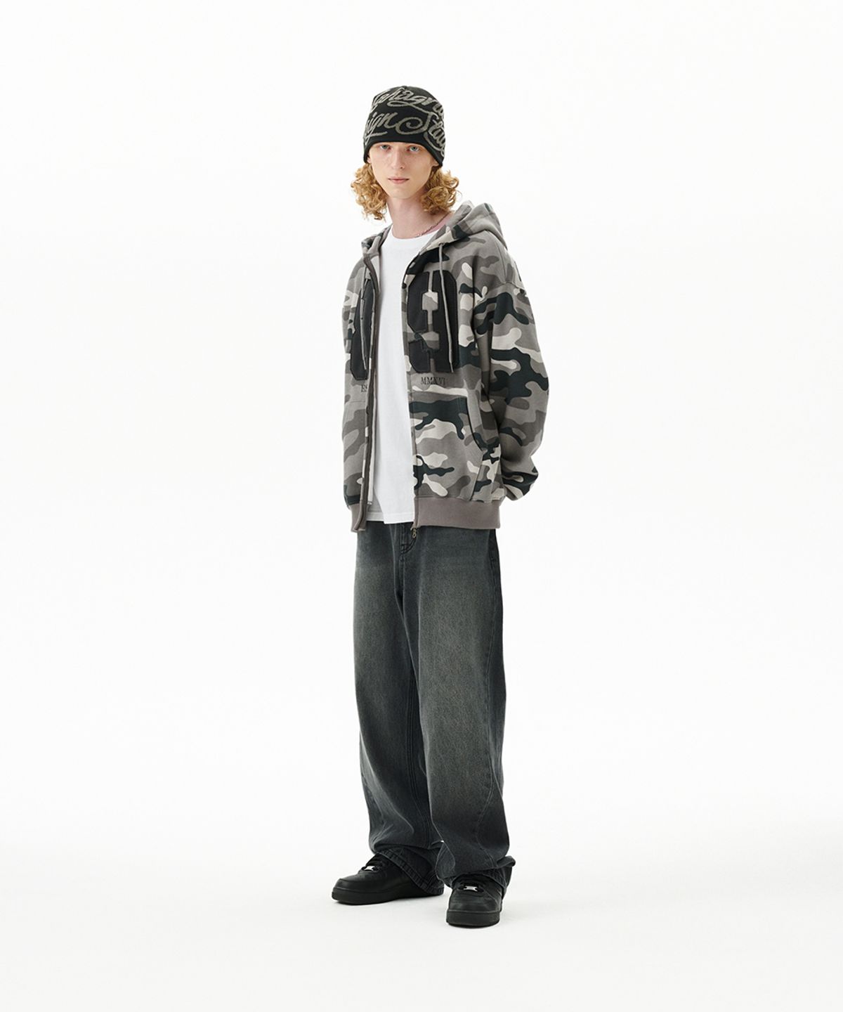 마하그리드(MAHAGRID) CAMO APPLIQUE ZIP UP HOODIE GREY(MG2FFMM499A)