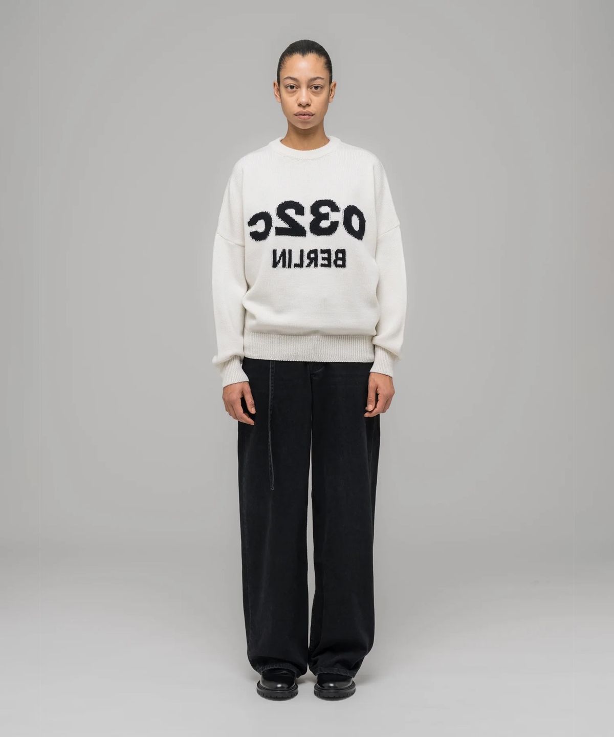 032씨(032C) (U) 셀피 스웨터 화이트/블랙 SELFIE SWEATER WHITE/ BLACK