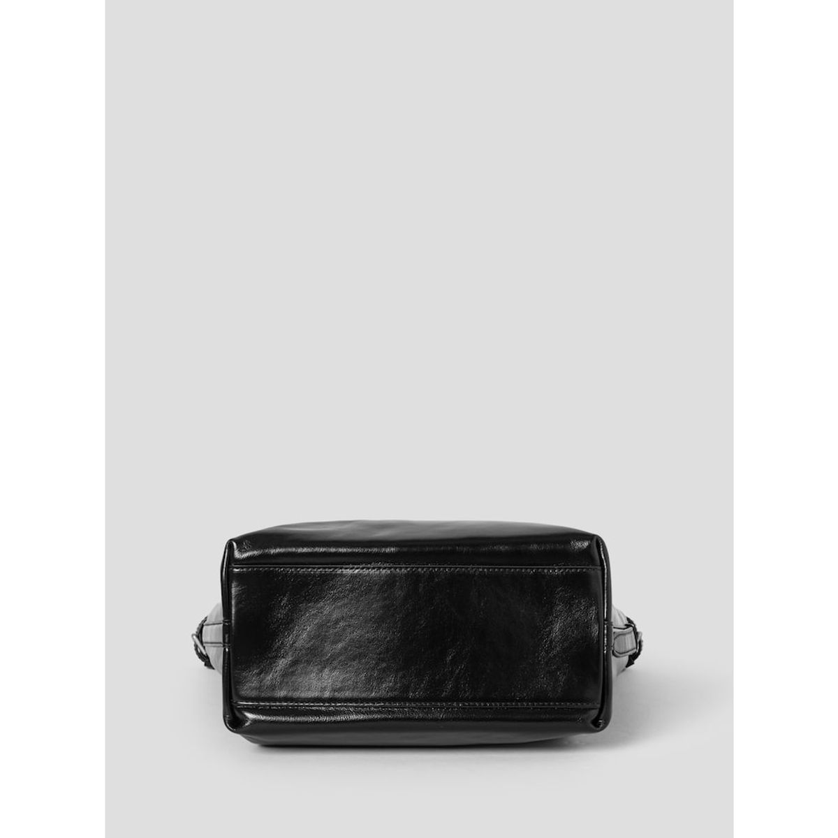빈폴 액세서리(BEANPOLE ACCESSORY) 라인 소프트 숄더백 - 블랙