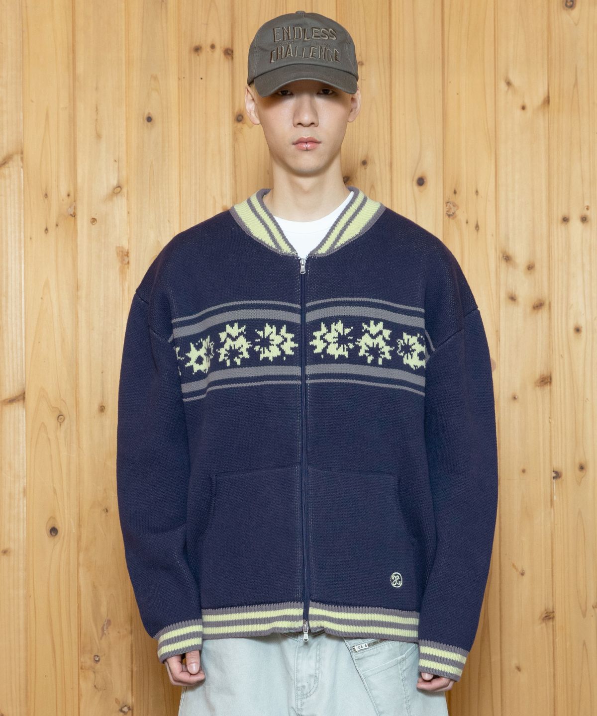 엑스톤즈(XTONZ) XTK161 스포어 스타디움 니트 집업 (NAVY)