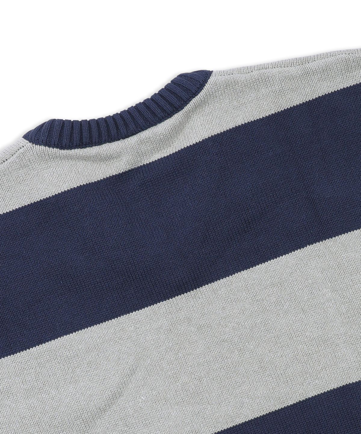 엑스톤즈(XTONZ) XTK170 스트라이프 브이넥 풀오버 니트 (NAVY)