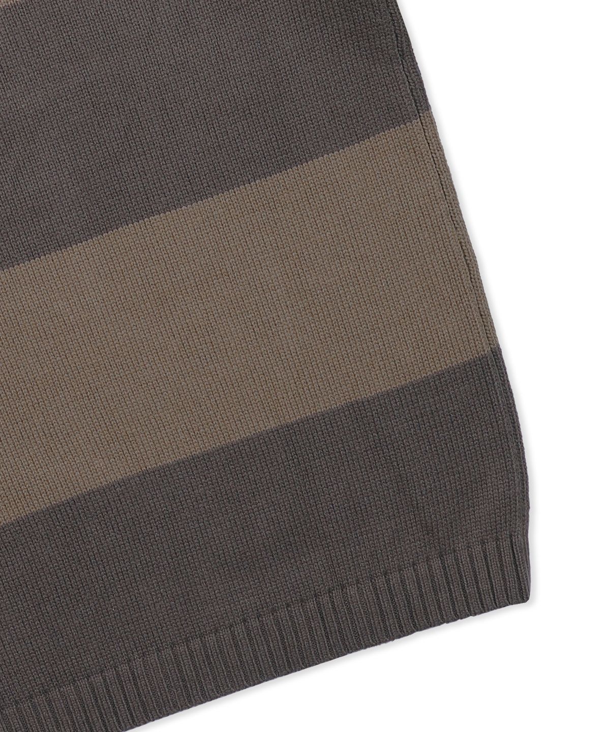 엑스톤즈(XTONZ) XTK170 스트라이프 브이넥 풀오버 니트 (BROWN)