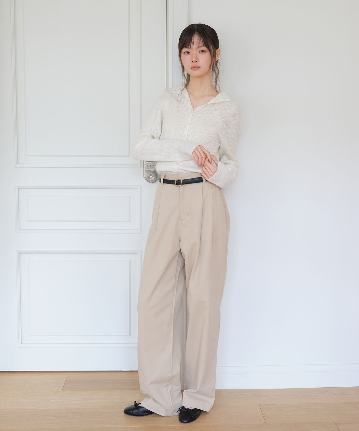 엽페(YUPPE) TUCKED COTTON PANTS_BEIGE
