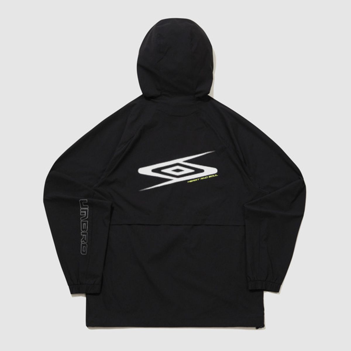엄브로(UMBRO) 나이트런 베이직 후드형 자켓 블랙(UQ321SJK92)