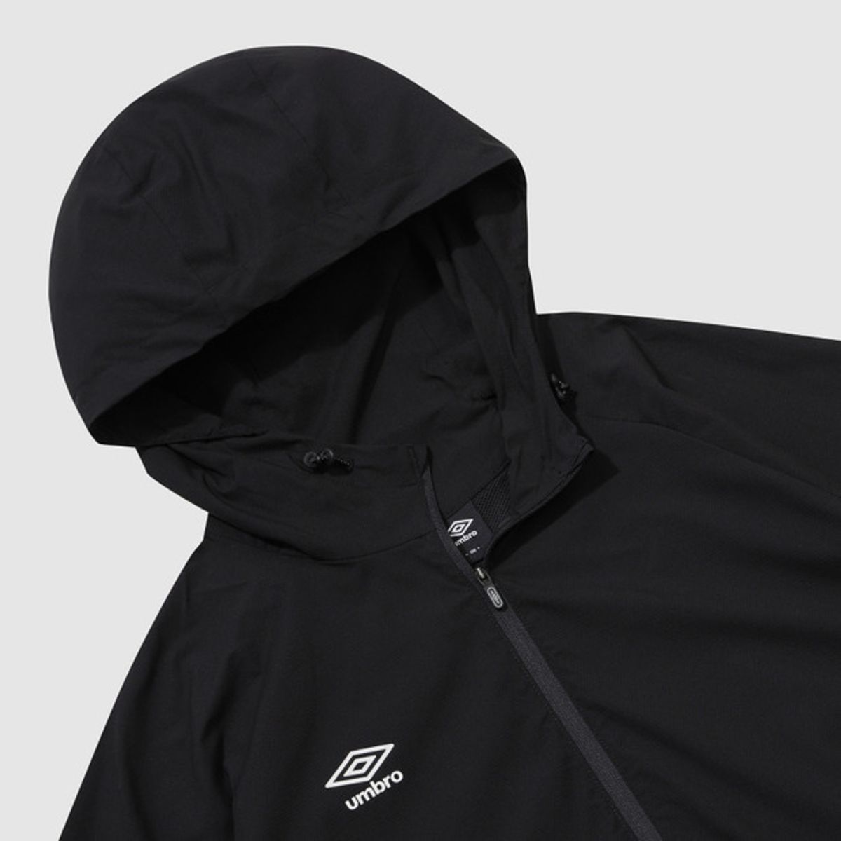 엄브로(UMBRO) 나이트런 베이직 후드형 자켓 블랙(UQ321SJK92)